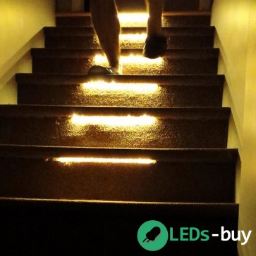 Trapverlichting 30cm SMD 60 LEDs/mtr flexibele LED strip Warmwit